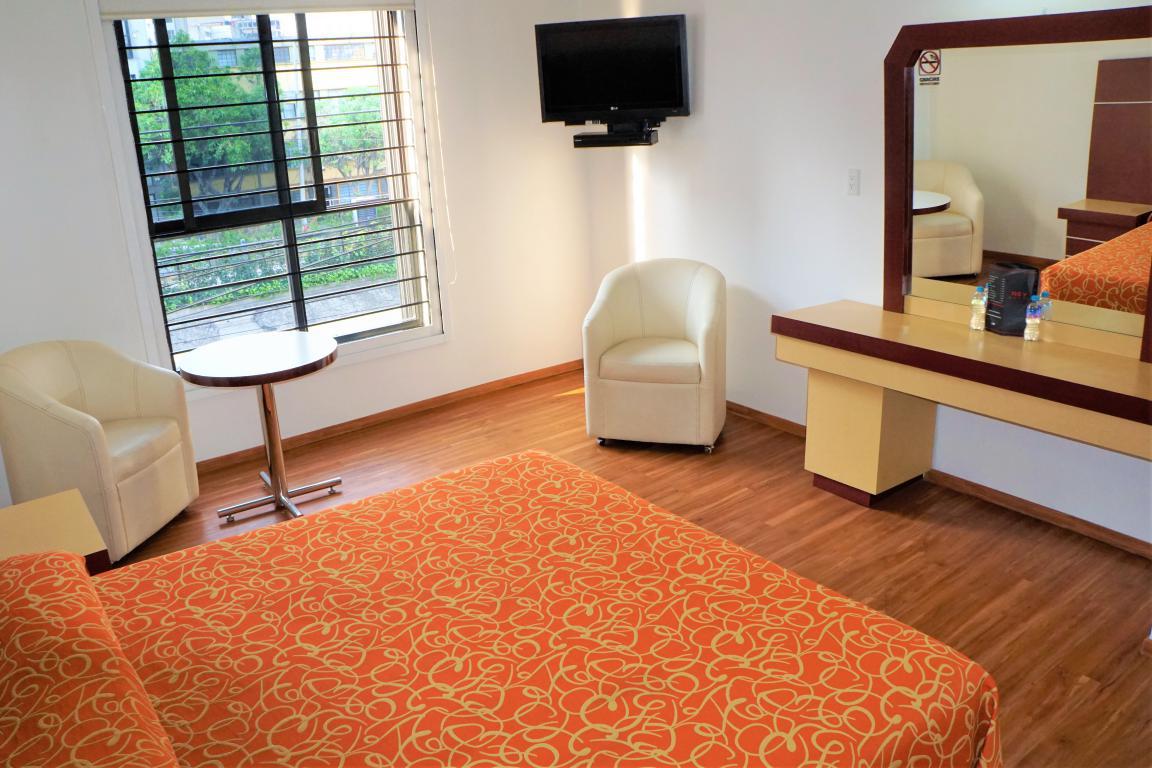 HOTEL REY